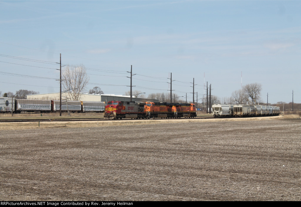 BNSF 4701 & others (1)